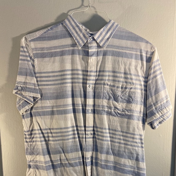 Banana Republic short sleeve button-down - Picture 1 of 3